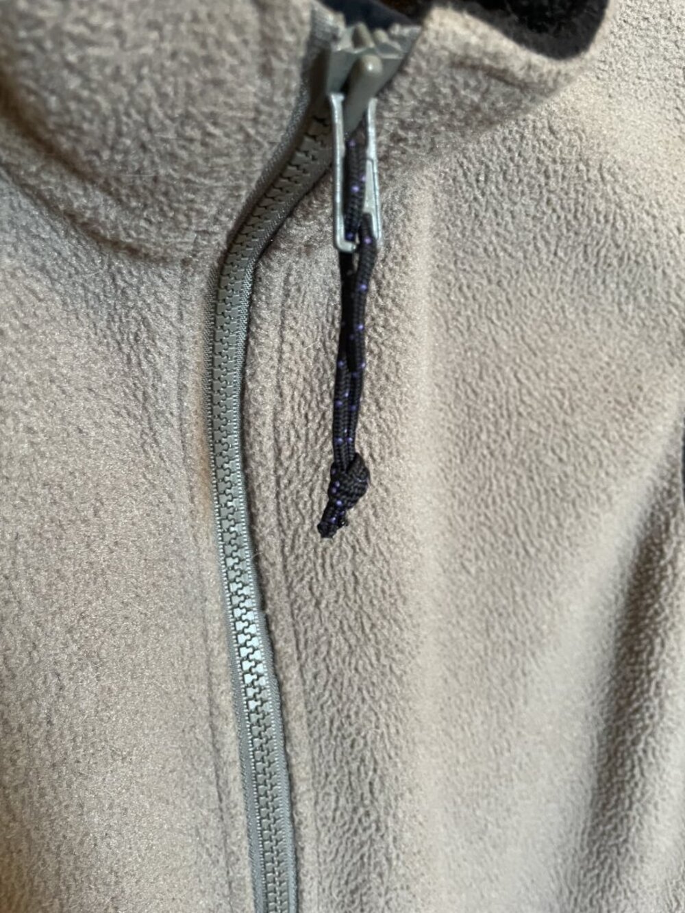 MEC Grey Fleece Vest Size Small - Picture 3 of 6